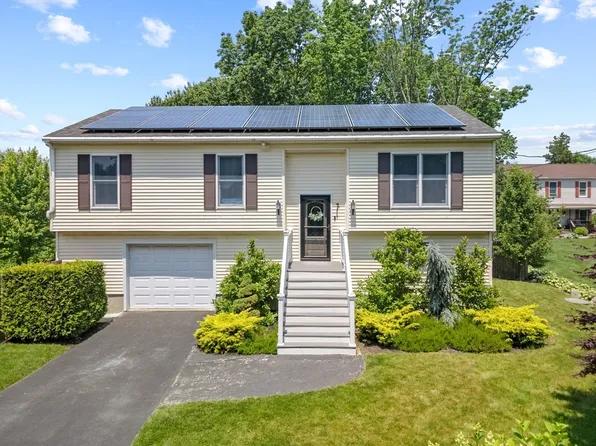 211 Upton St, New Bedford, MA 02746