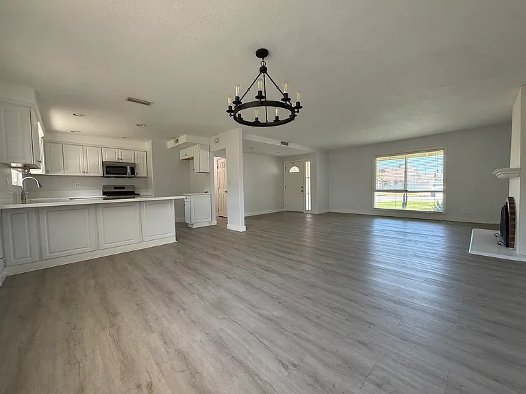 16624 San Andres St — Photo 10