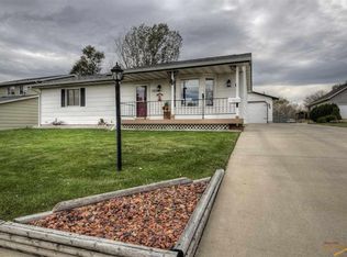 3209 Johnston Ln, Rapid City, SD 57703