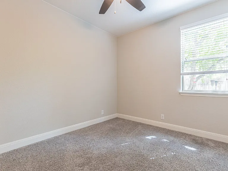 17410 Moscato — Photo 33