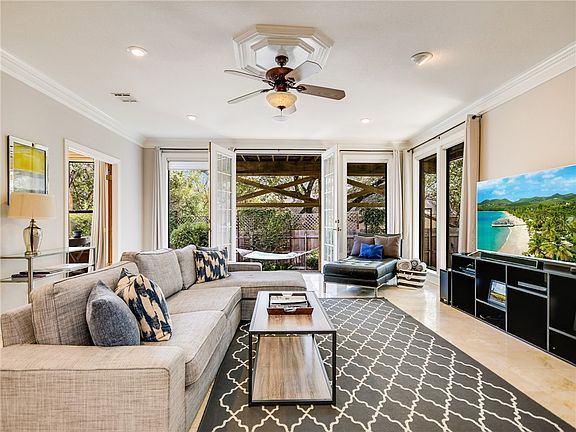 4th image of 7002 Anaqua Dr