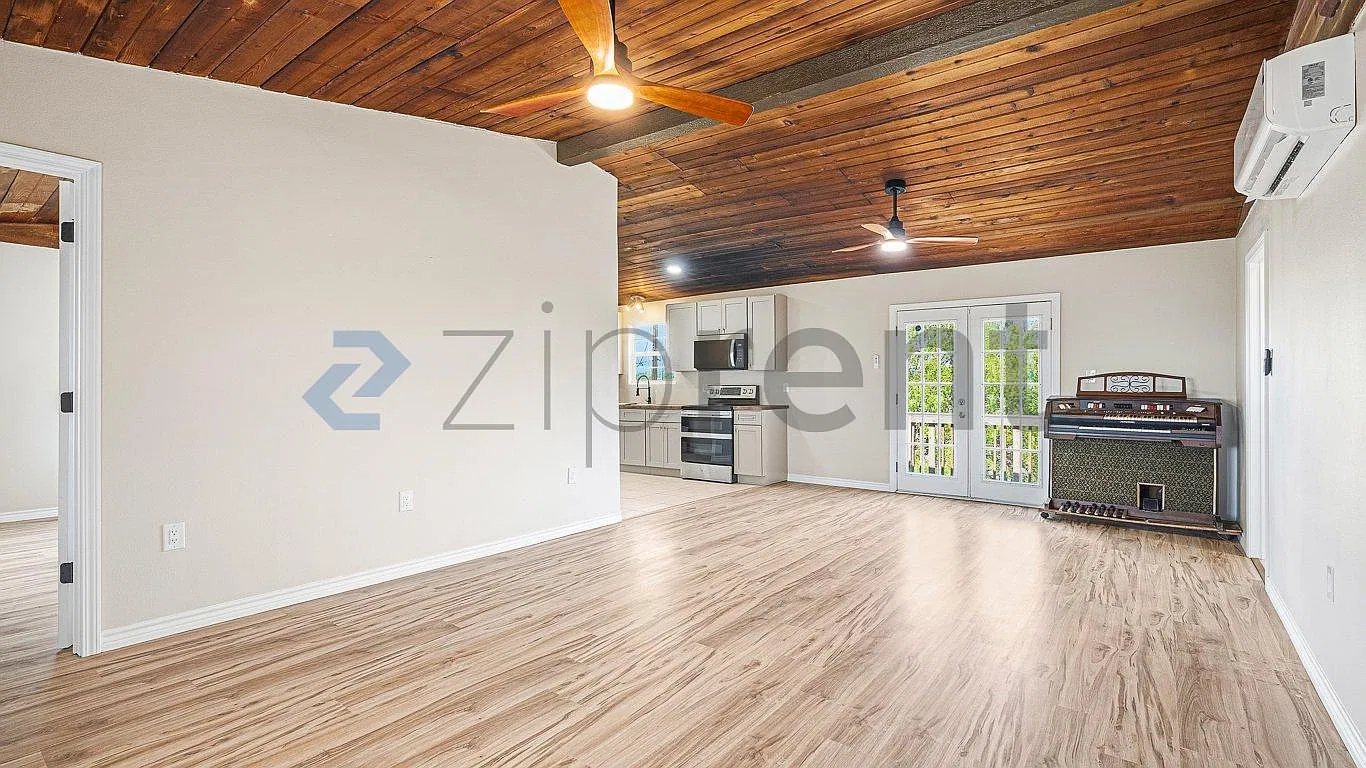 257 W Club Oak Ln — Photo 4