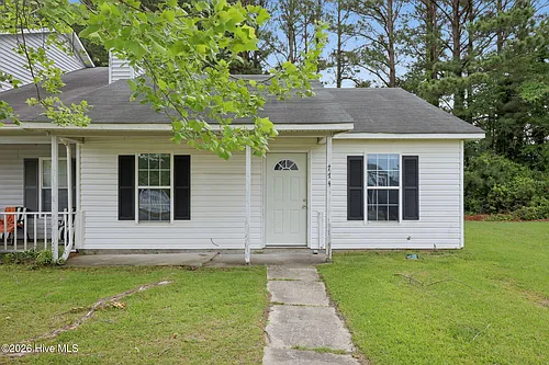 774 Pinewood Dr Photo 1