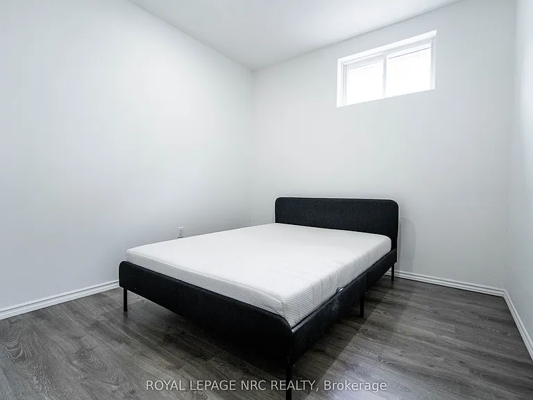 138 Main St W #1B — Photo 8