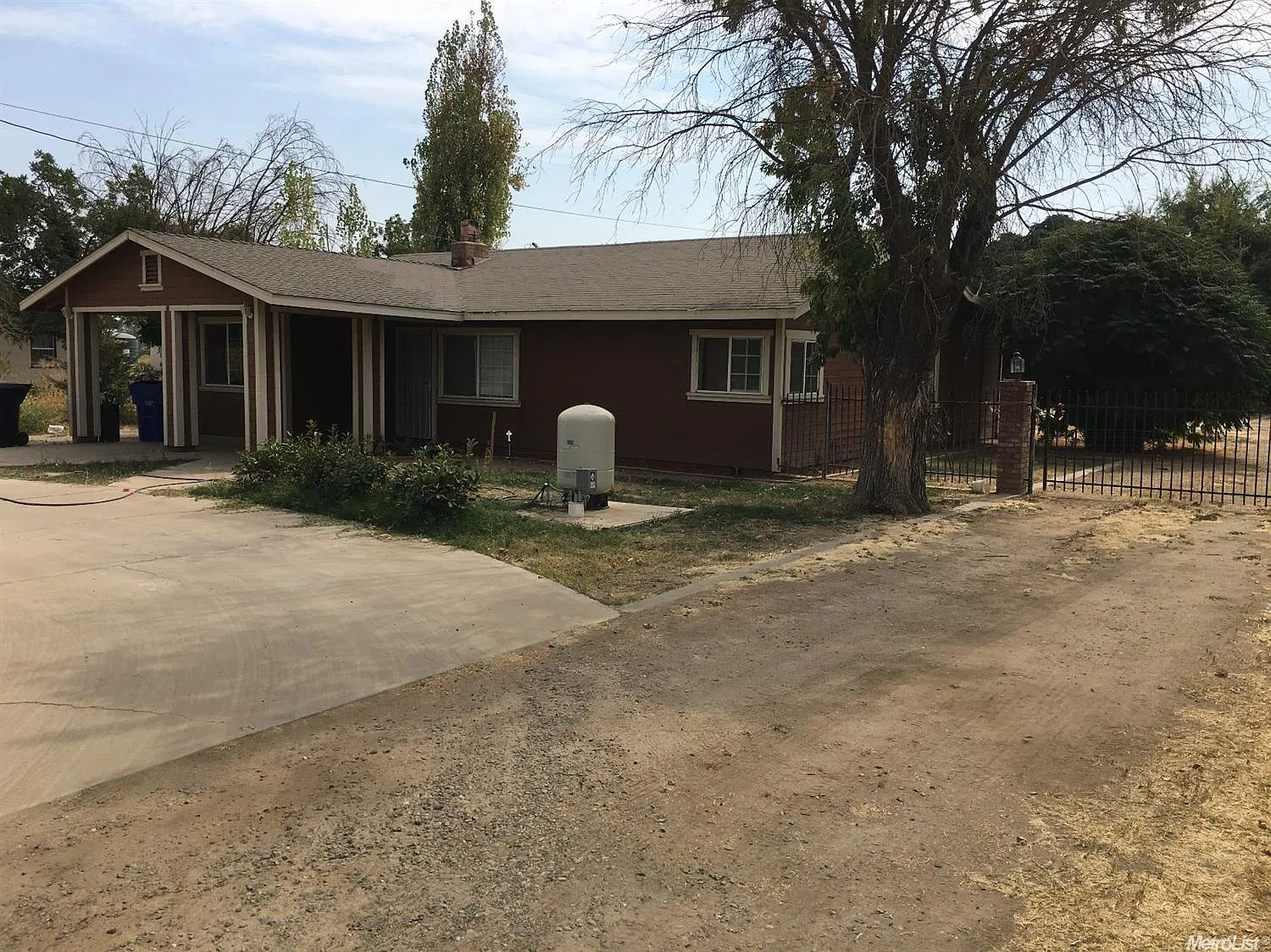 2128 W State Highway 140 photo 1