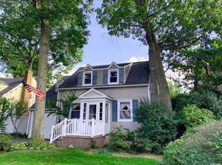 209 Stuyvesant Ave, Merrick, NY 11566