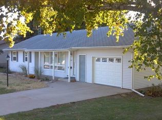 1520 Jackson St, Fennimore, WI 53809