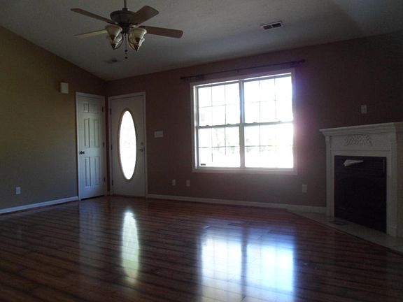 2nd image of 5507 NW Pace Ln