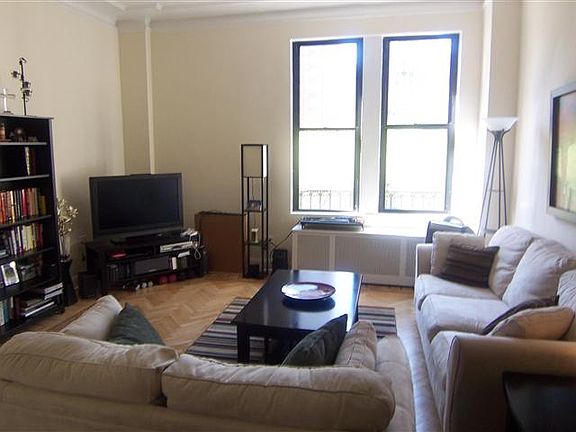 3rd image of 170 W 73rd St APT 5D1