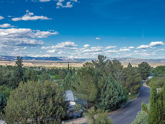 3rd image of 271 E Papago Ln