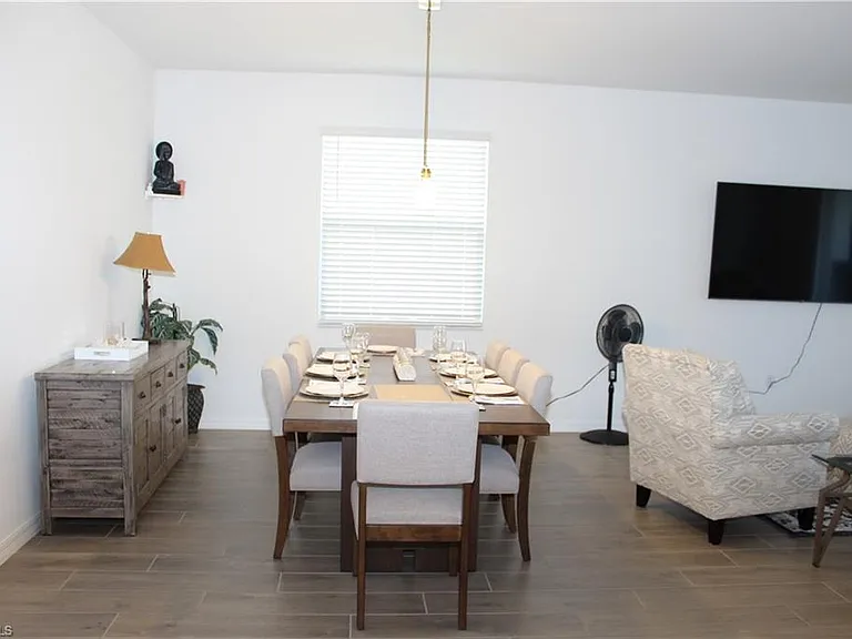 2261 Avocado Ln — Photo 6