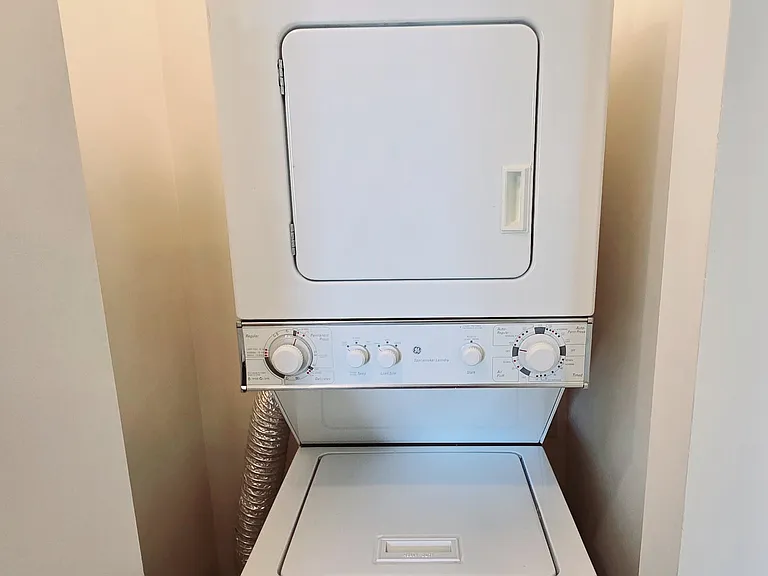 Two Bedroom Downstairs In-House Laundry