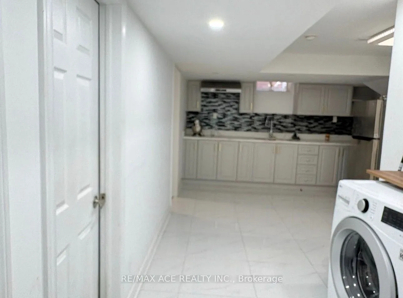 3 bed, $2,000 — Photo 4