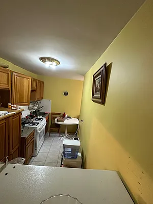 Rented by Commercial Acquisitions Inc. | media 18