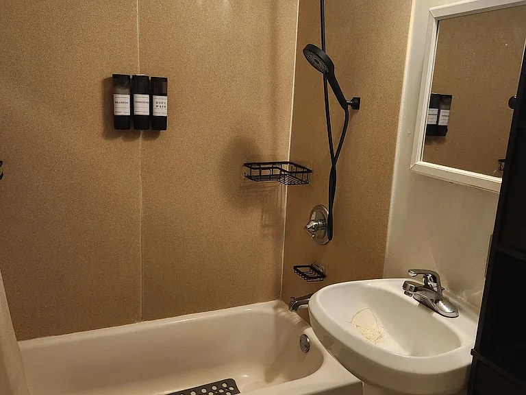 1845 Pembroke Rd #13 — Photo 7