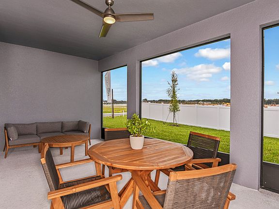 Spacious Covered Lanai