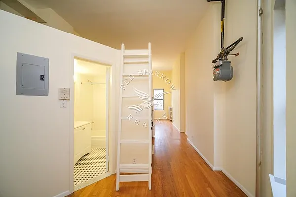 Rented by Red Sparrow Realty Group | media 28