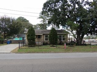 102 W Dallas St, Conroe, TX 77301