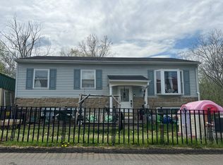 311 Belvue Dr, Hurricane, WV 25526