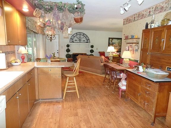 5th image of 18120 Amberly Ln