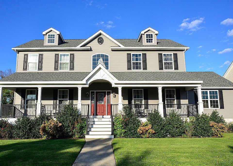 1st image of 209 24th St S