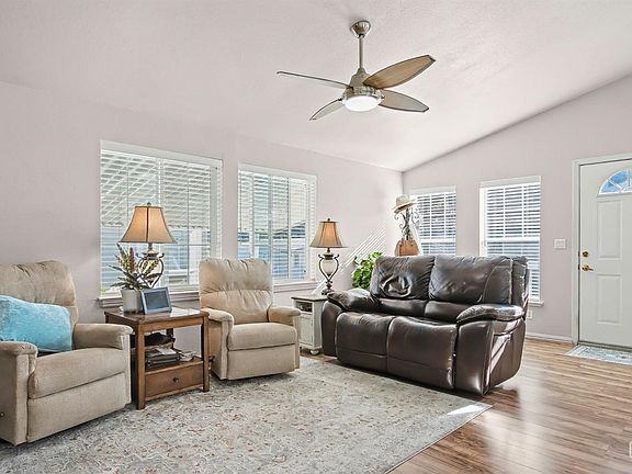 3rd image of 1537 White Pine Dr #48