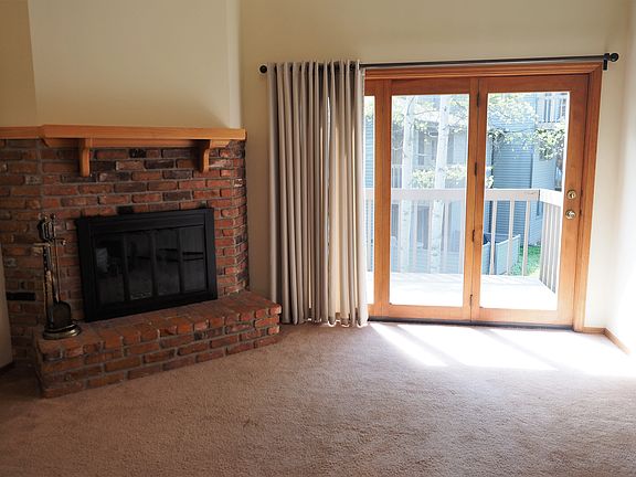 2nd image of 2200 W Dickerson St APT 21