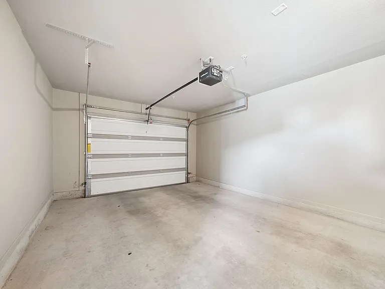 35 West — Photo 9