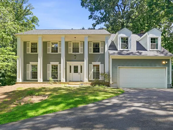 7407 Cedar Run Dr, Warrenton, VA 20187