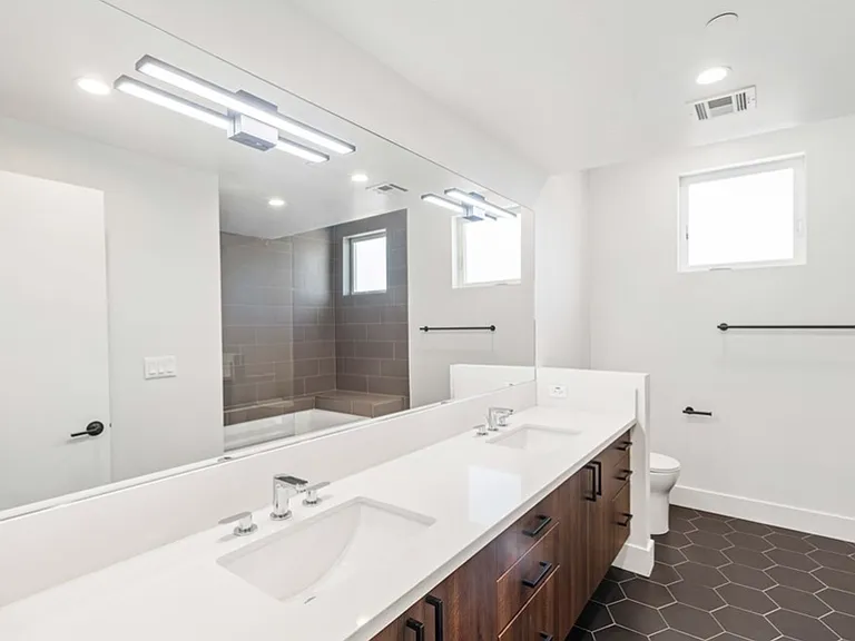 206 N Moore Ave #B — Photo 8