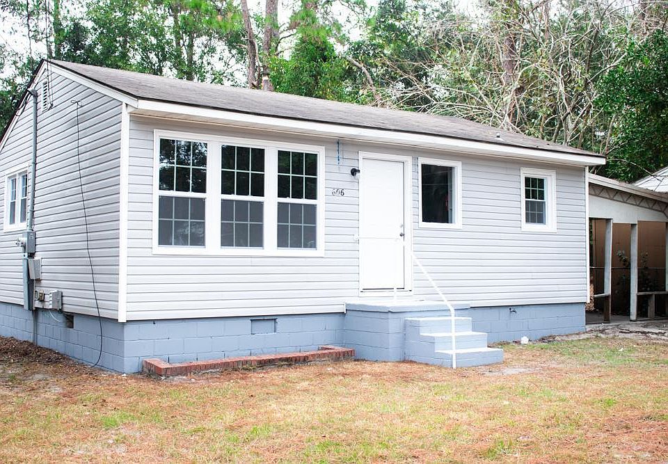 1st image of 606 E Brookwood Dr