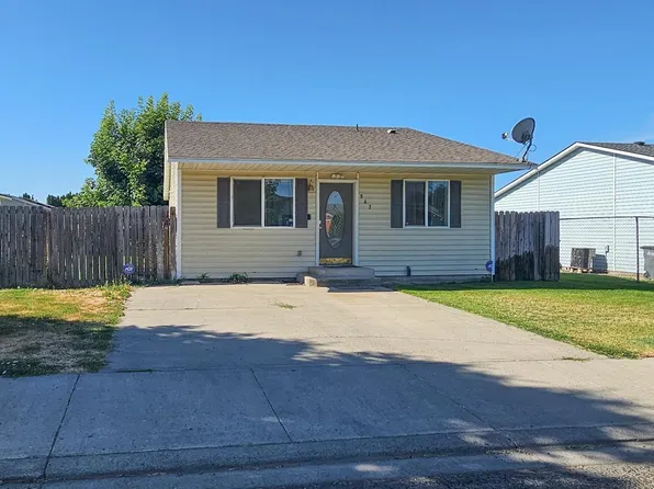 862 Ismo Loop, Sunnyside, WA 98944
