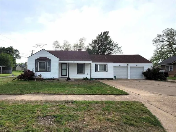 1107 N 7th St, Perry, OK 73077