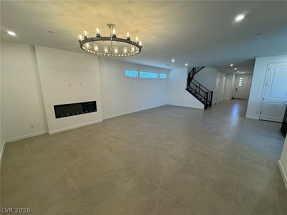 4th image of 3262 Fountaintree Ave