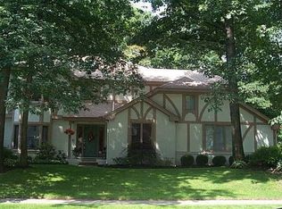 4425 Tamworth Rd, Sylvania, OH 43560