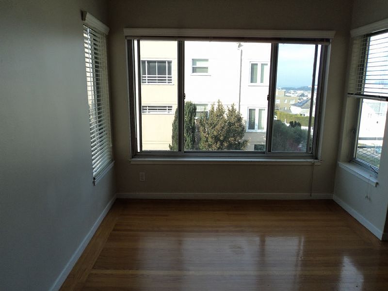 1st image of 600 Laurel St APT 12