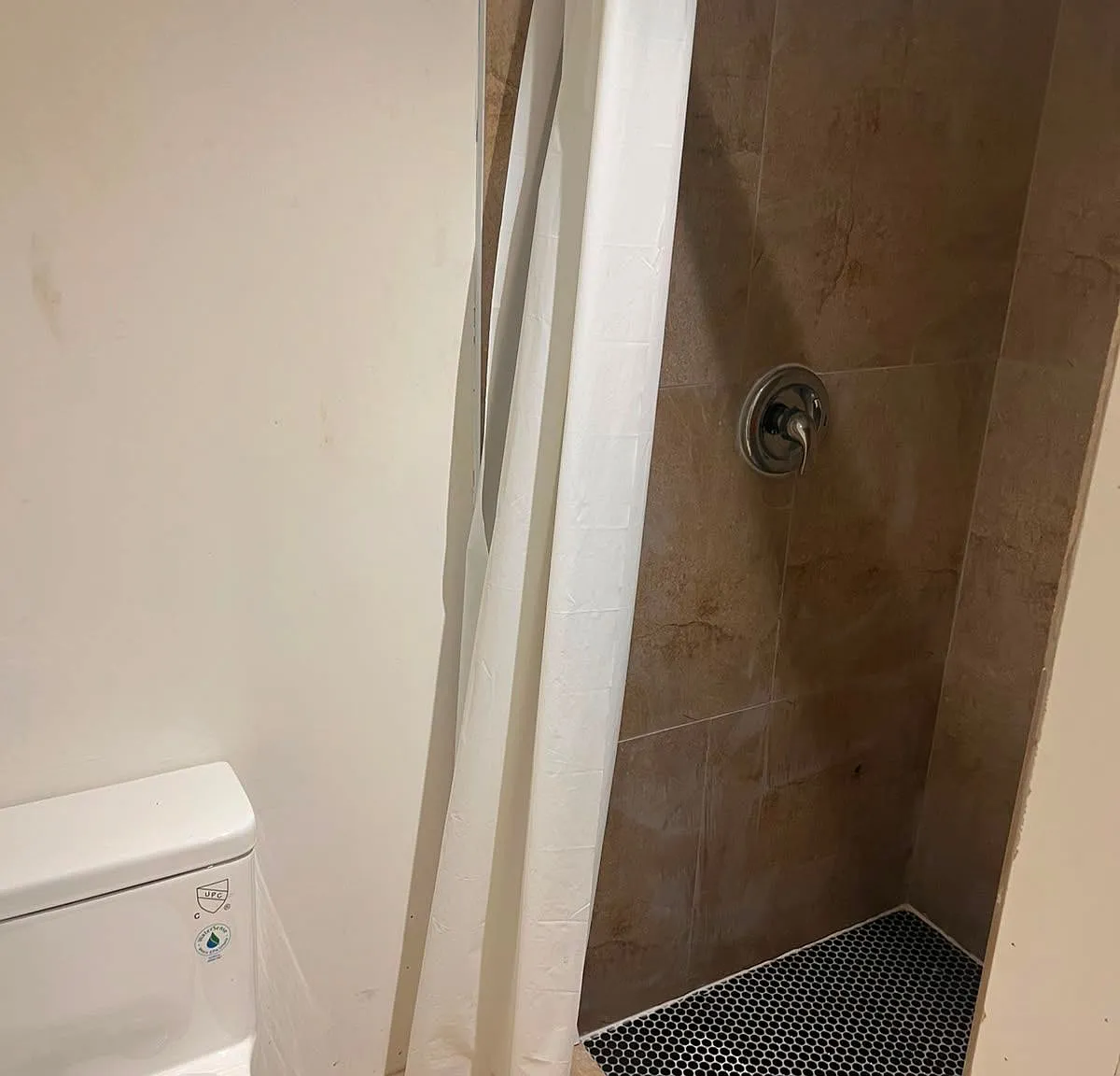 3 bed, $1,699 — Photo 4