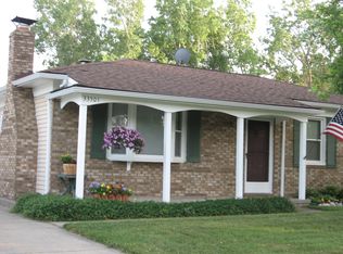 33501 Stocker St, Farmington Hills, MI 48335