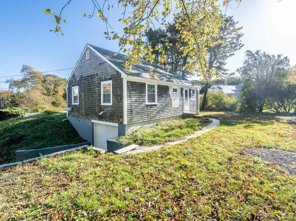 39 Meadow Brook Road, North Chatham, MA 02650