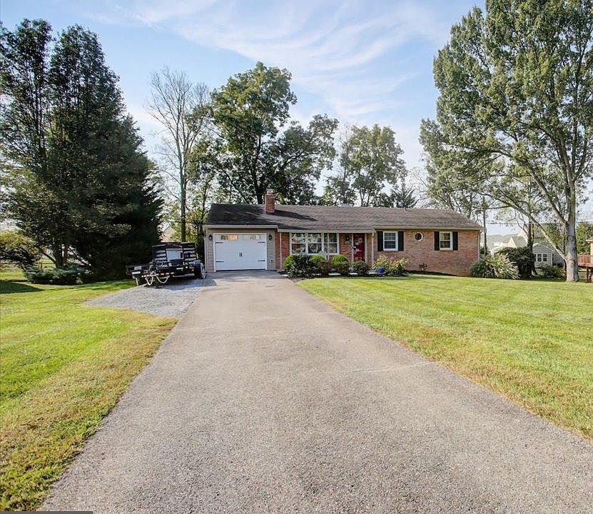 1st image of 18339 Woodside Dr