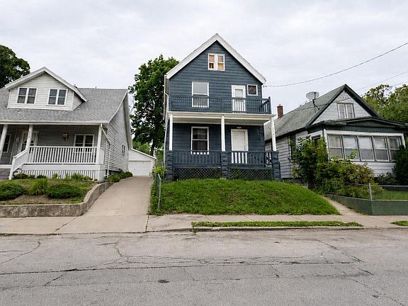 2nd image of 1554 W Chambers STREET