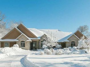 1570 Shady Ct NW, Swisher, IA 52338