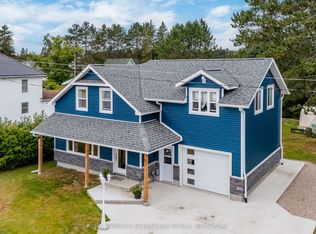13 Toronto Ave, South River, ON P0A 1Z0
