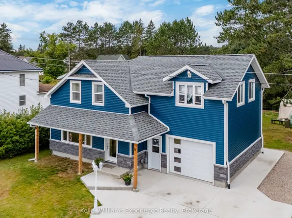 13 Toronto Ave, South River, ON P0A 1Z0