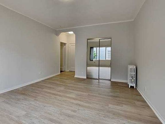 4th image of 1534 Diamond St #6