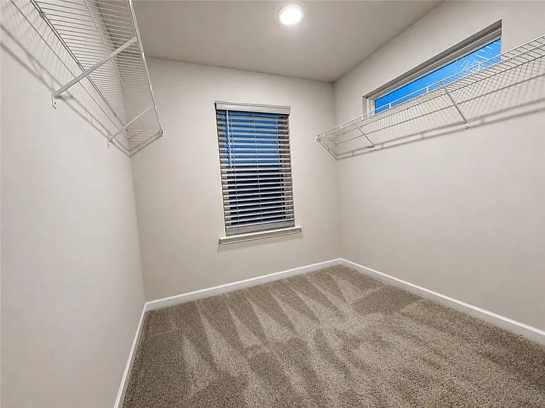 4660 Shipley Ave — Photo 15