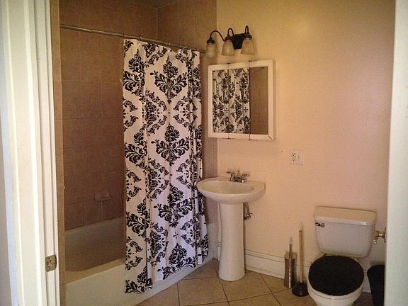 5th image of 608 Bramhall Ave