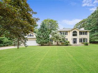 500 Carrs Pond Rd, East Greenwich, RI 02818