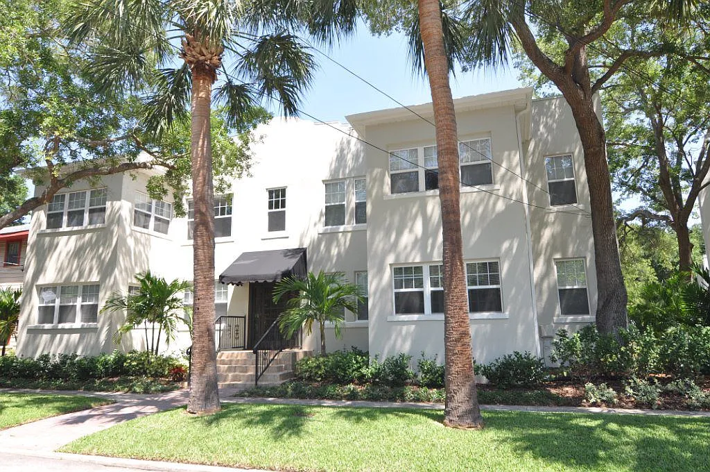 Bay Villa -Texas by Innovo Living Hyde Park — Photo 4
