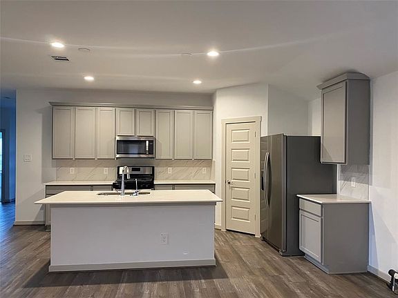 3rd image of 19039 Derrington Manor Ln
